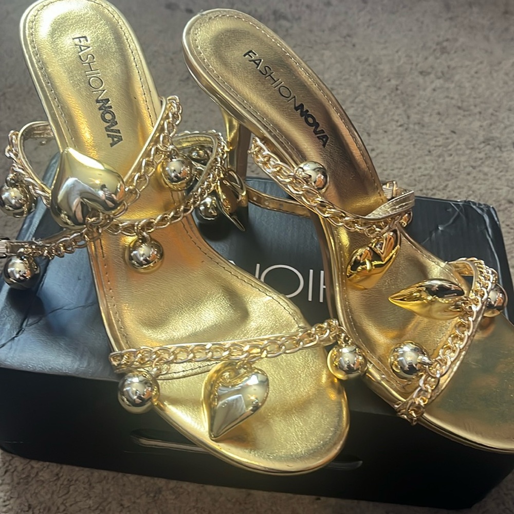 Women’s fashion nova gold strap heel